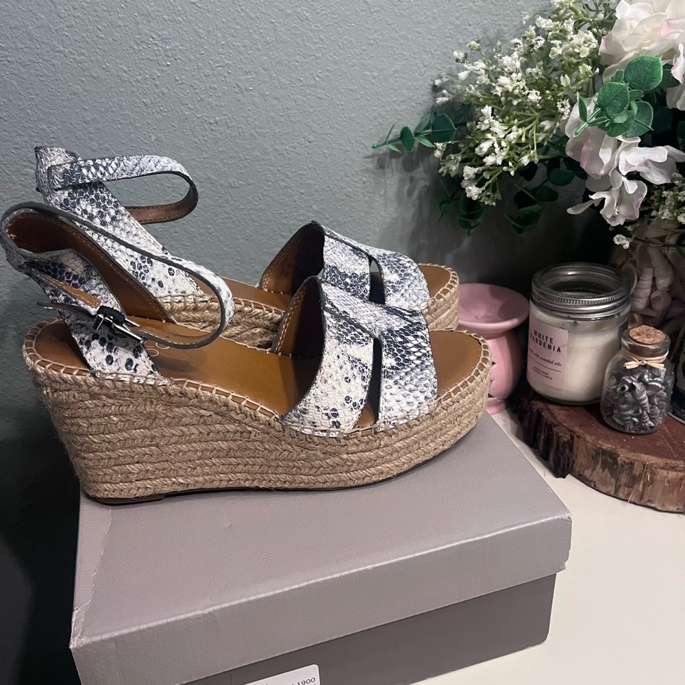 Franco Sarto size 8
